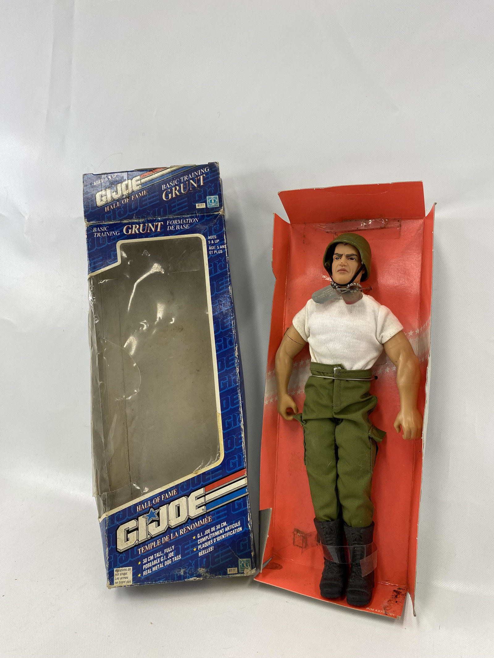 1993 HASBRO GI JOE ACTION FIGURE 30 CM & BOX: 1993 HASBRO GI JOE ACTION FIGURE 30 CM & BOX PRE-OWNED SHIPPING FEE CANADA 15.00$ USA 20.00$ Combined shipping is available for an extra fee, but only on items won on the same date. *All prices are in