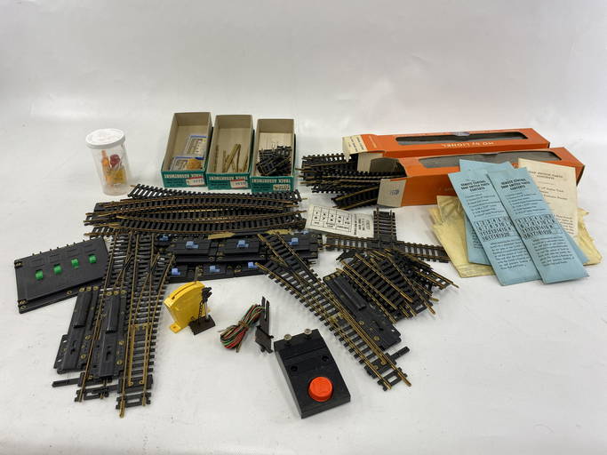Vintage Ho Train Set Accessories Lot
