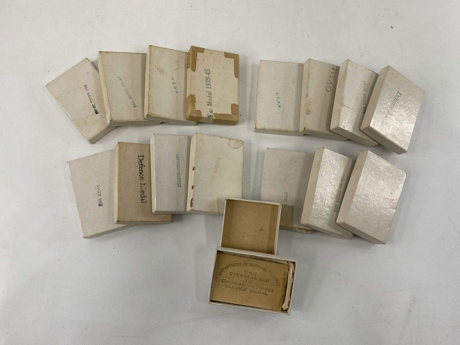 1939-45 WW2 CANADA MEDAL EMPTY BOX LOT OF 16 (1 of 7)