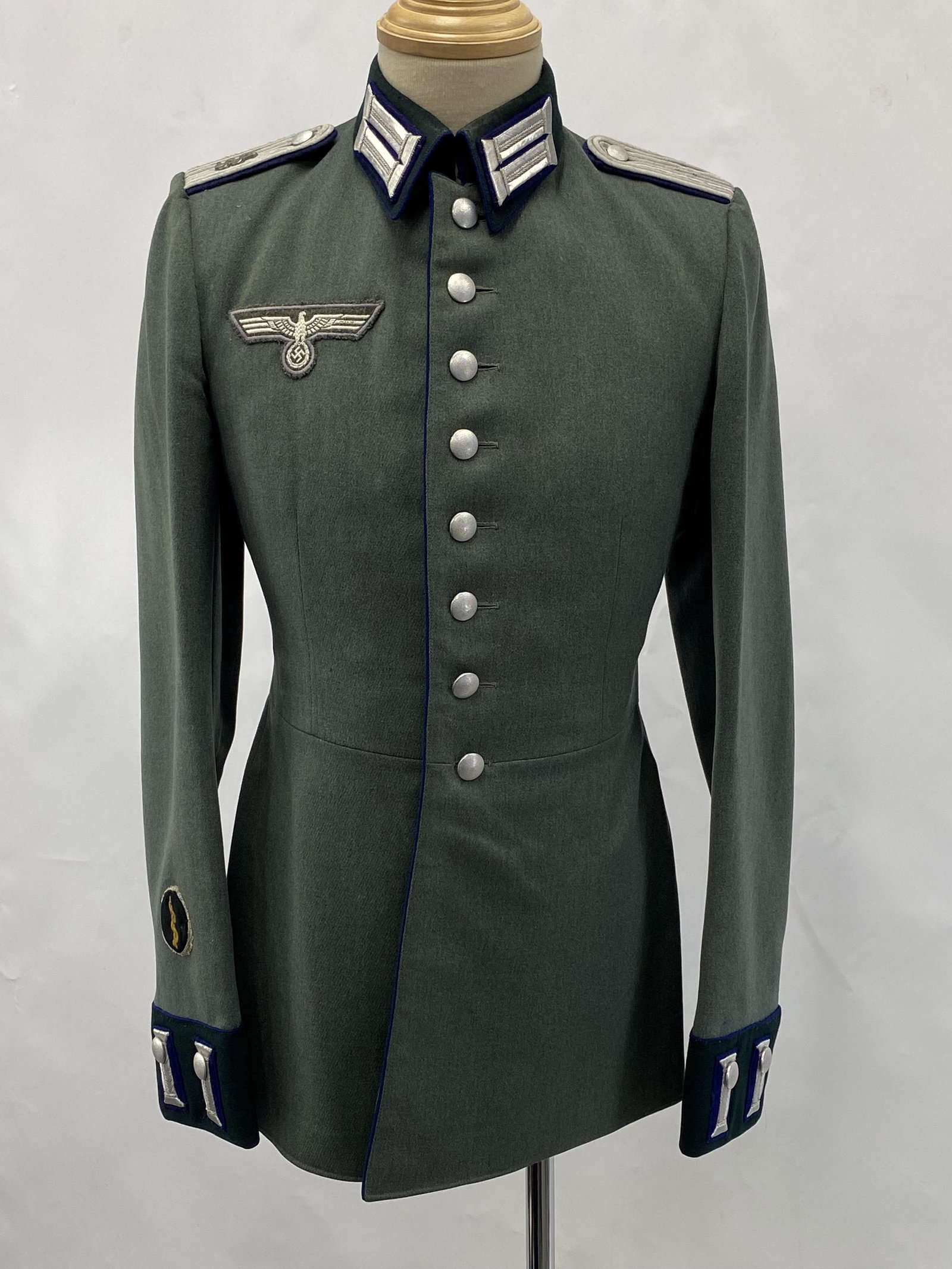 1939-45 WW2 GERMAN ARMY TUNIC UNIFORM (1 of 10)