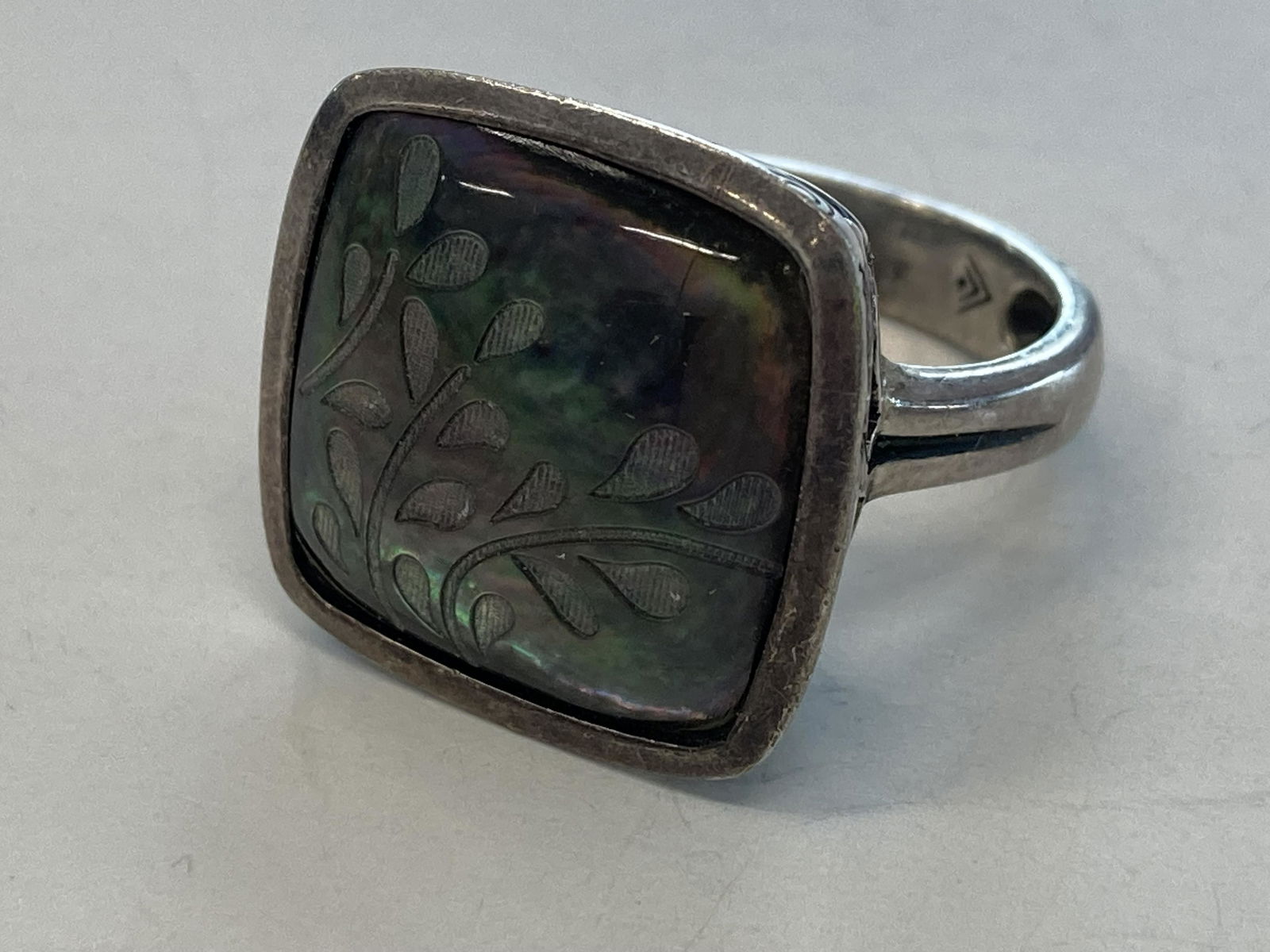 VINTAGE STERLING SILVER COCKTAIL RING FLOWER PATTERN (1 of 4)