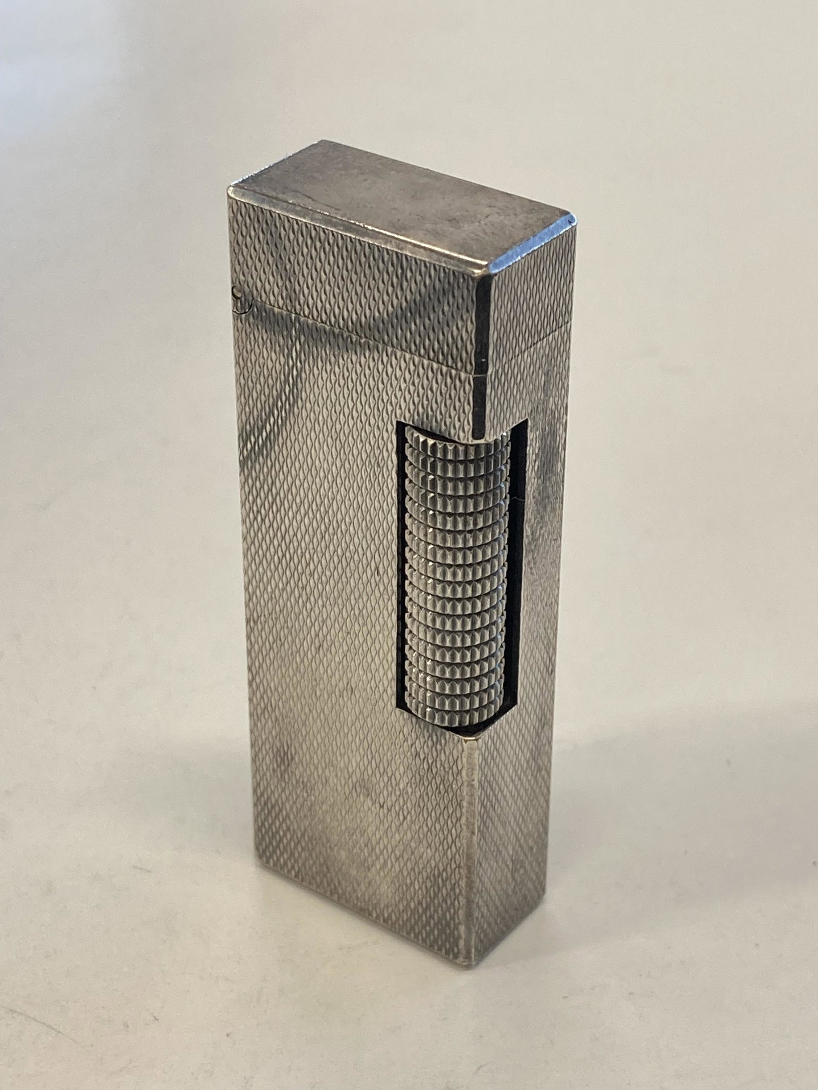VINTAGE DUNHILL SILVER LIGHTER (1 of 5)