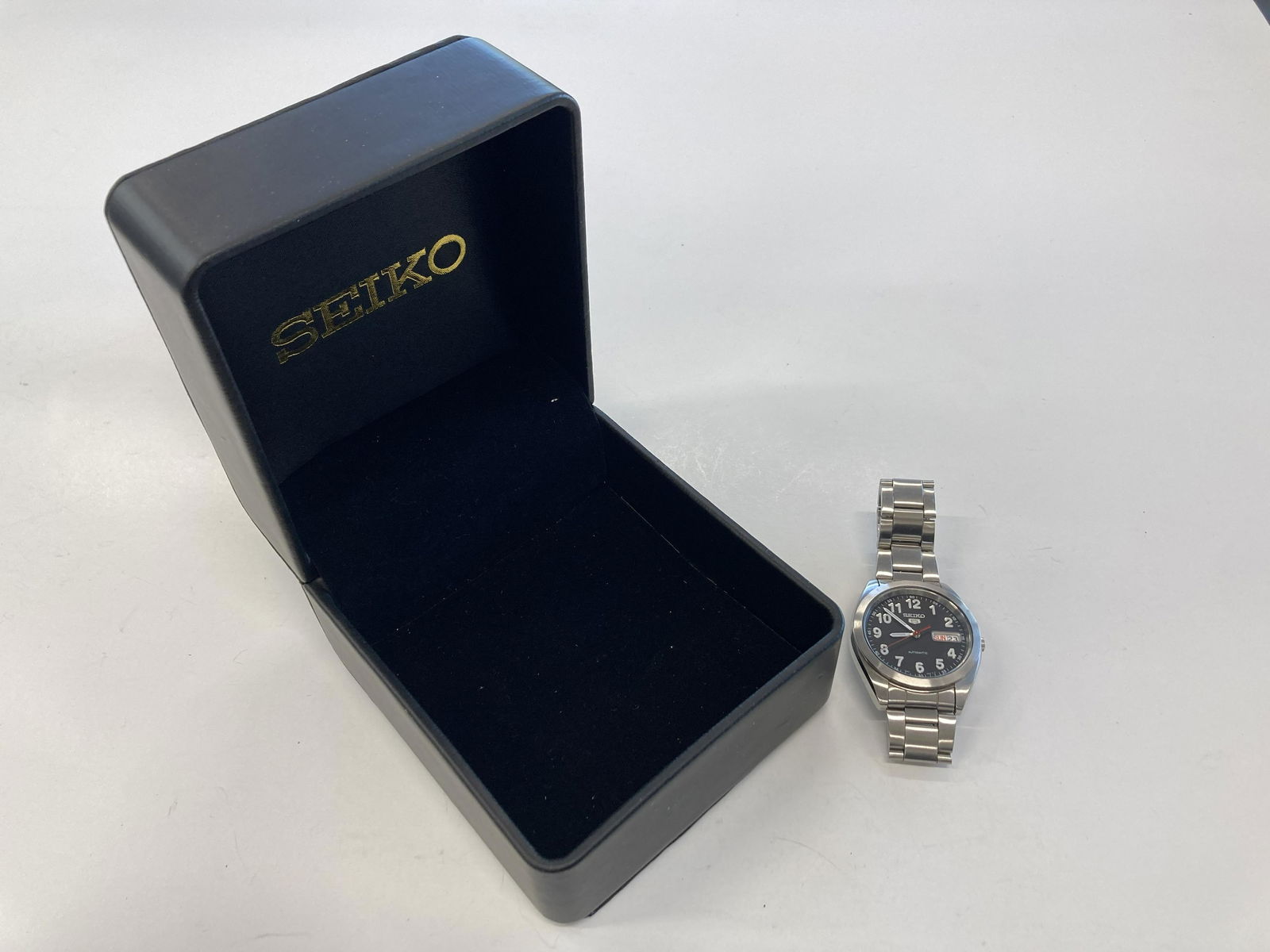 SEIKO 7526-0420 AUTOMATIC MEN`S WATCH WITH BOX (1 of 10)