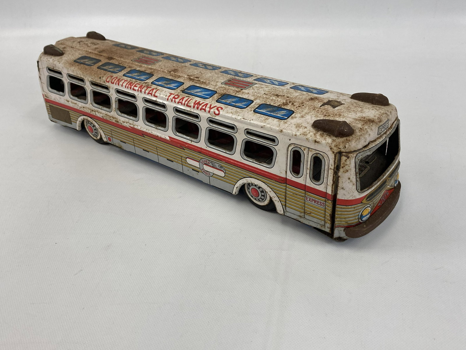 1950`S JAPAN FRICTION TIN TOY COACH BUS: 1950`S JAPAN FRICTION TIN TOY COACH BUS PRE OWNED SIZE : 14 1/2 INCHES LONG SHIPPING FEE CANADA 20.00$ USA 25.00$ Combined shipping is available for an extra fee, but only on items won on the same da