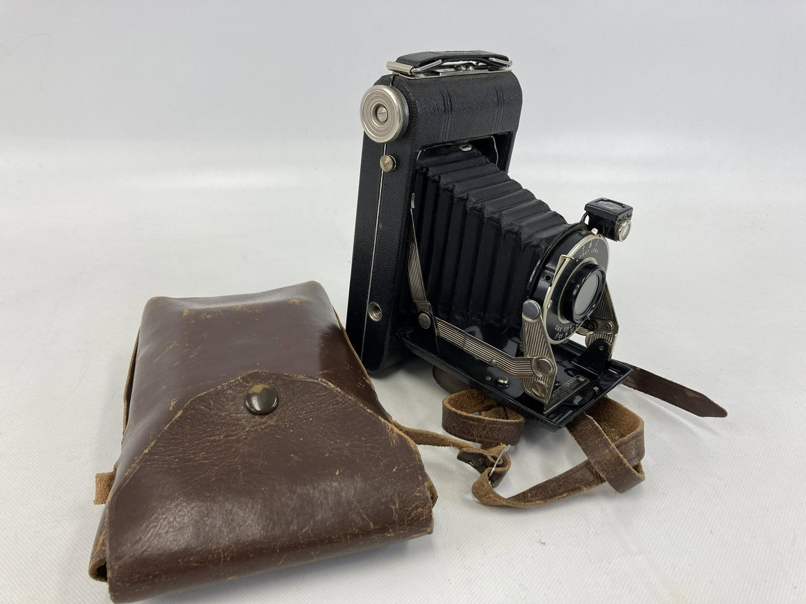 VINTAGE KODAK CAMERA (1 of 9)