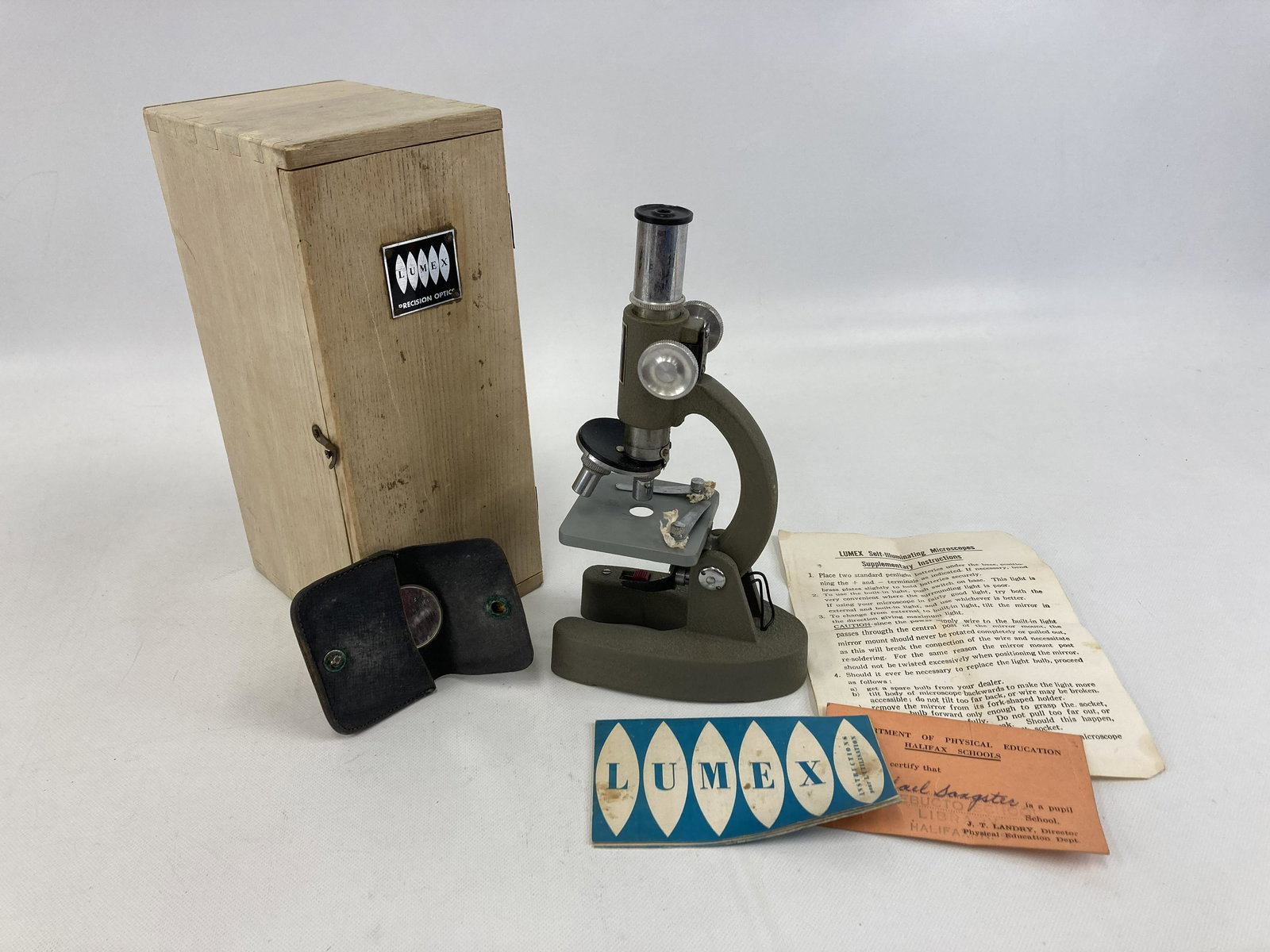 VINTAGE MICROSCOPE & BOX (1 of 13)