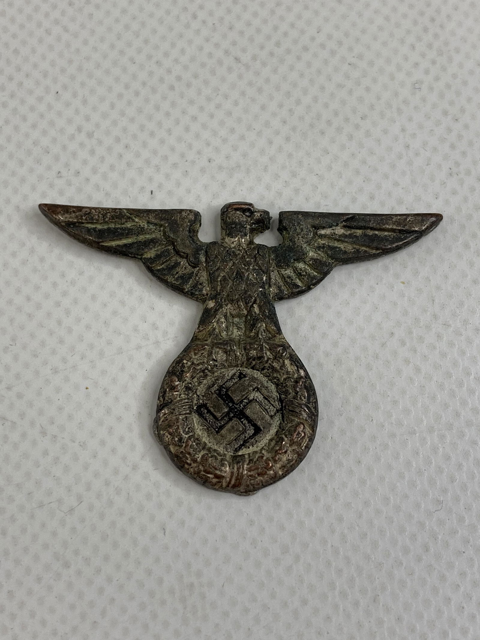1939-45 WW2 GERMAN ARMY CAP BADGE (1 of 2)