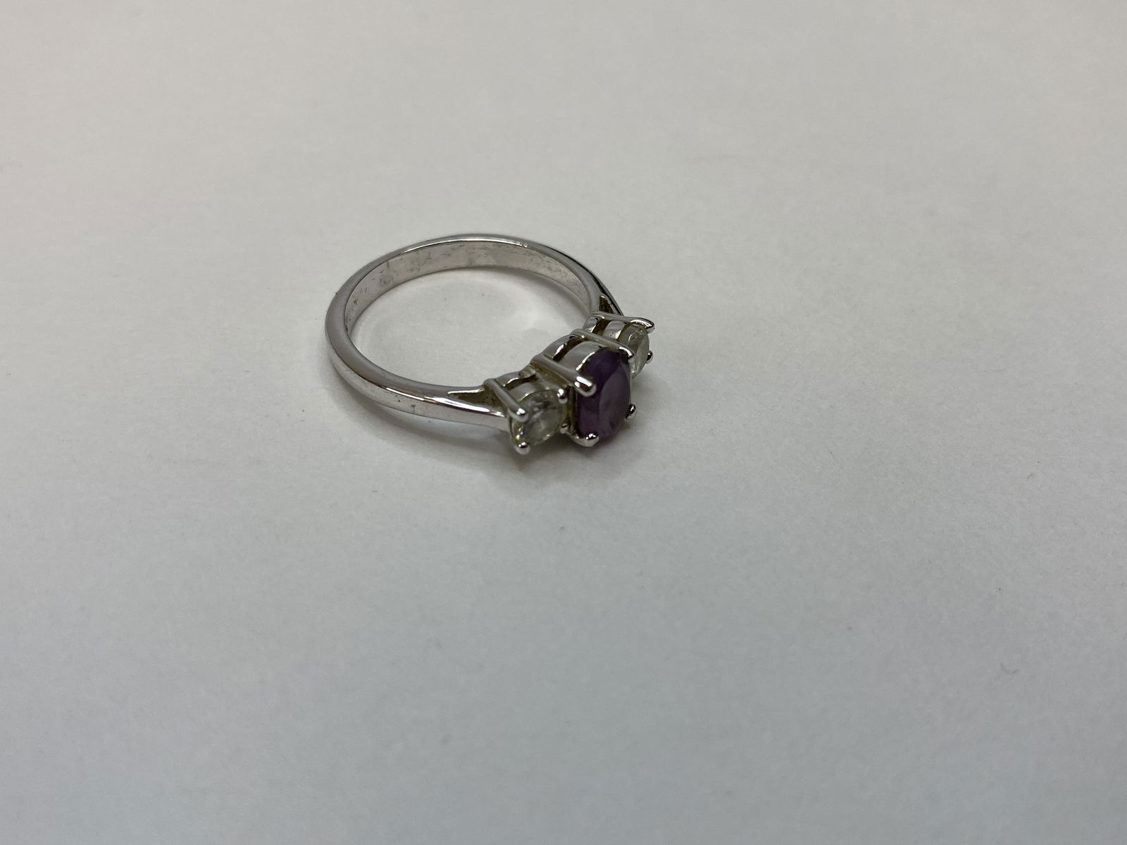 VINTAGE STERLING SILVER CLUSTER RING WHITE & LILAC STONES (1 of 4)