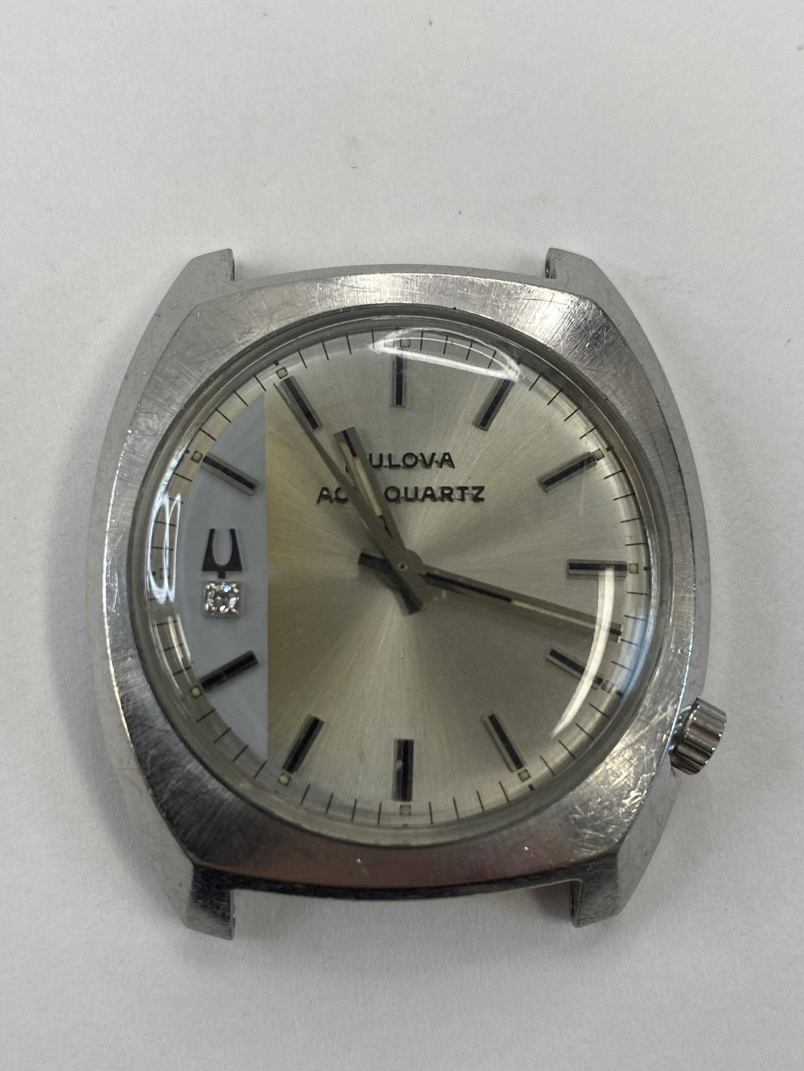 VINTAGE BULOVA ACCUQUARTZ BATTERY MEN'S WATCH (1 of 5)
