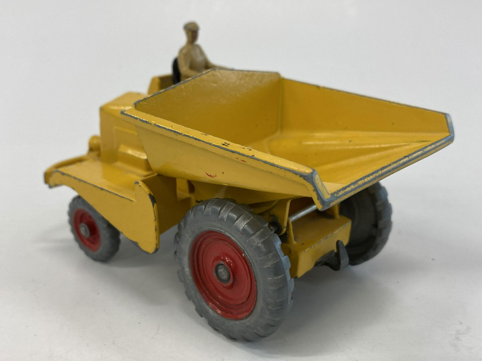 VINTAGE DINKY SUPERTOYS MUIR-HILL DUMPER (1 of 3)