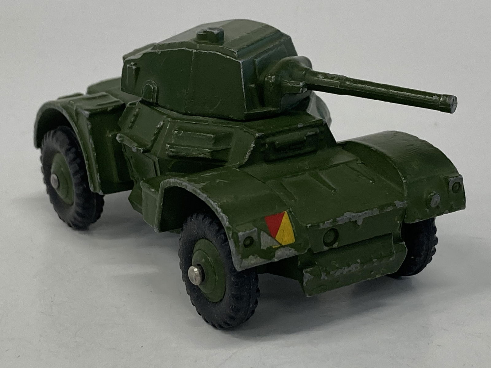 VINTAGE DINKY TOYS ARMOURED CAR # 670 (1 of 3)