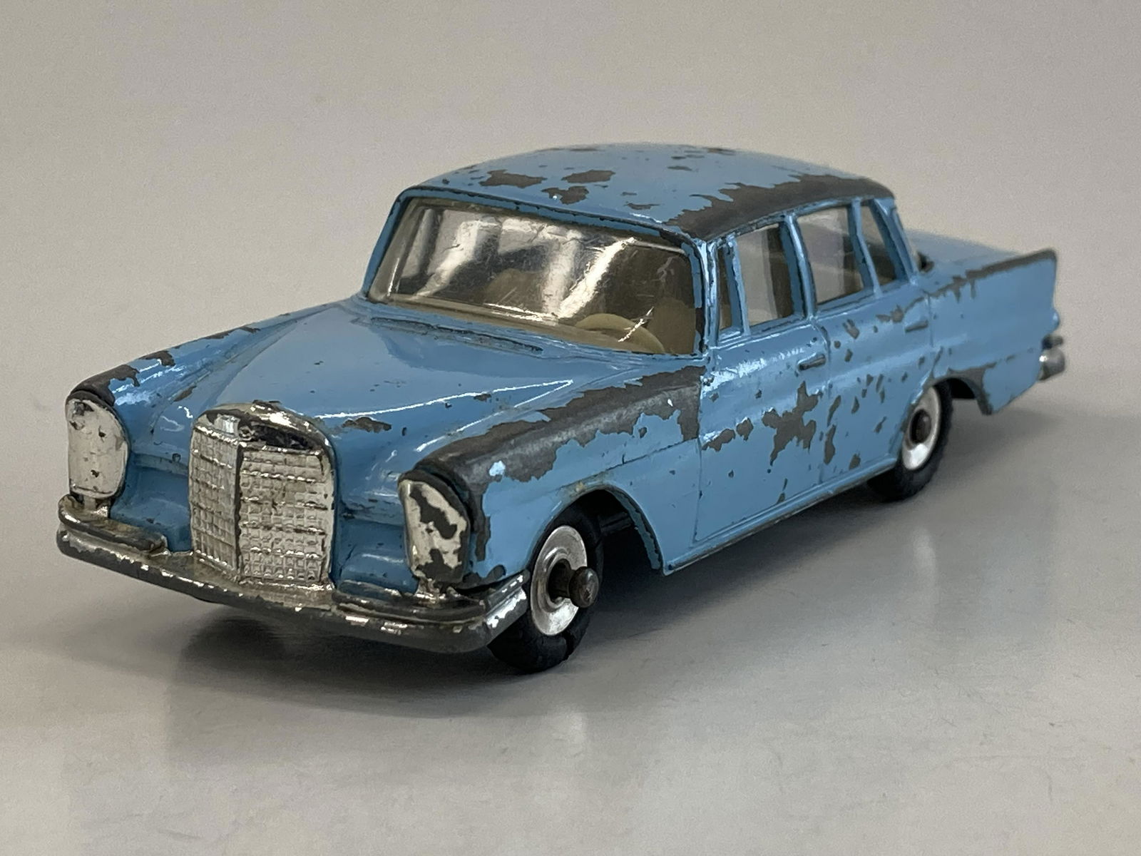 Vintage Dinky Toys Mercedes Benz 200 Se 186