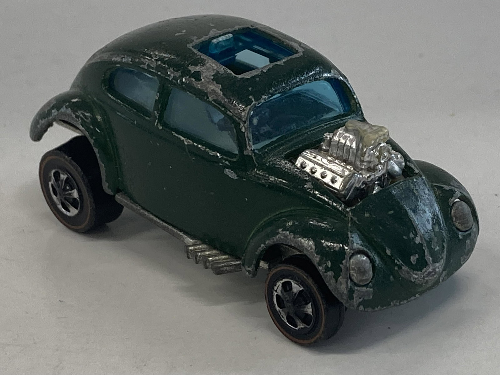 1967 MATTEL HOT WHEELS CUSTOM VOLKSWAGEN: 1967 MATTEL HOT WHEELS CUSTOM VOLKSWAGEN CONDITION: PRE-OWNED SHIPPING FEE CANADA 10.00$ USA 15.00$ Combined shipping is available for an extra fee, but only on items won on the same date. *All price