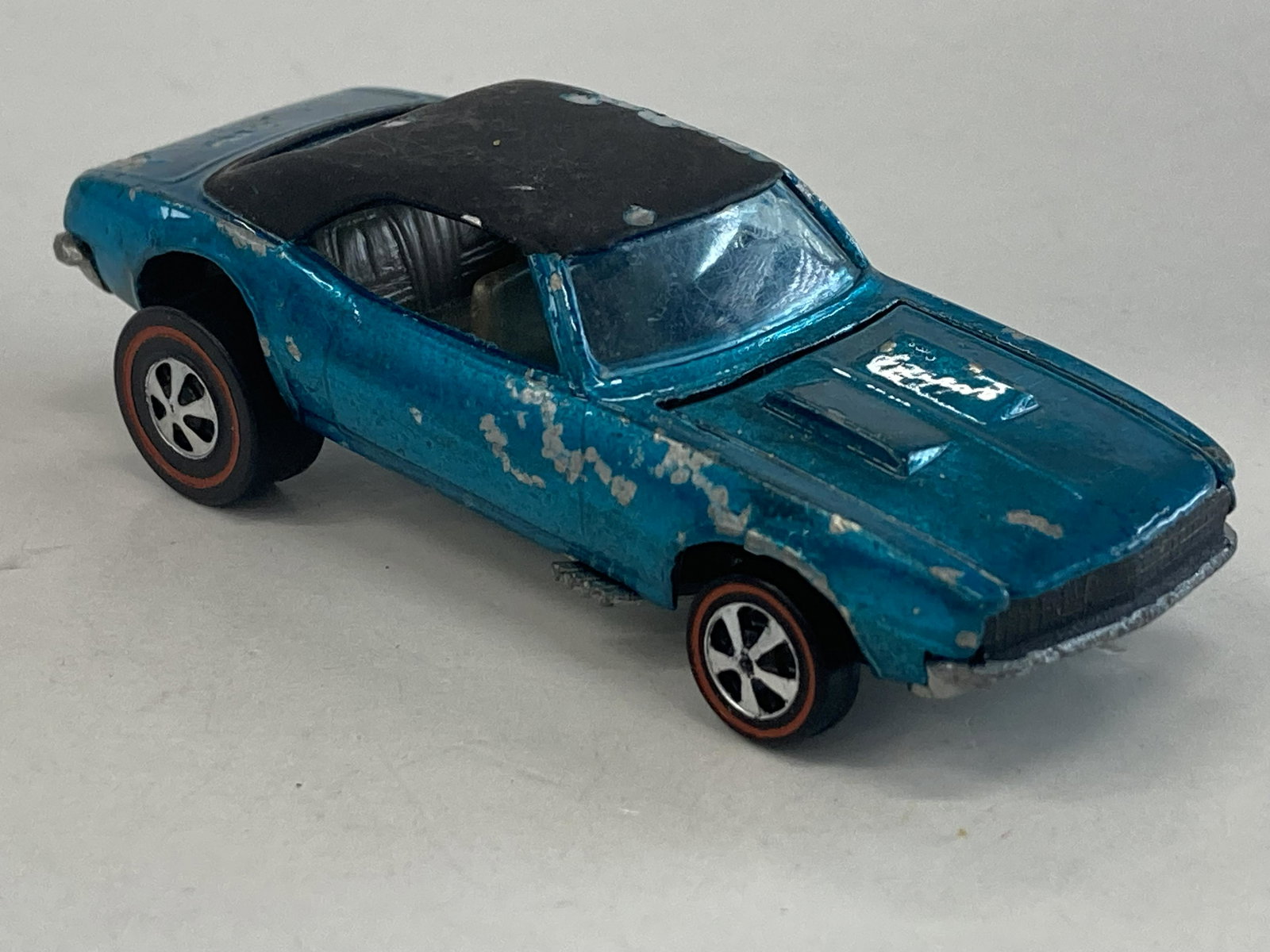 1967 MATTEL HOT WHEELS CUSTOM CAMARO: 1967 MATTEL HOT WHEELS CUSTOM CAMARO CONDITION: PRE-OWNED SHIPPING FEE CANADA 10.00$ USA 15.00$ Combined shipping is available for an extra fee, but only on items won on the same date. *All prices ar