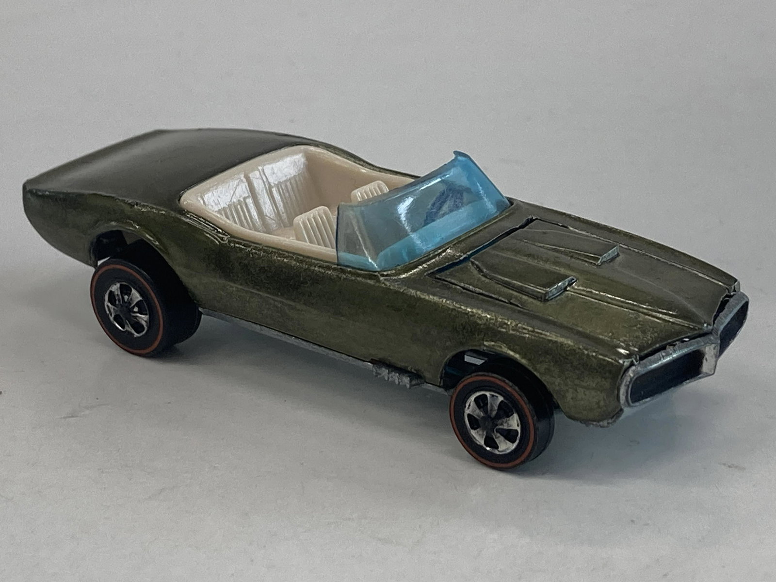 1967 MATTEL HOT WHEELS CUSTOM FIREBIRD: 1967 MATTEL HOT WHEELS CUSTOM FIREBIRD CONDITION: PRE-OWNED SHIPPING FEE CANADA 10.00$ USA 15.00$ Combined shipping is available for an extra fee, but only on items won on the same date. *All prices