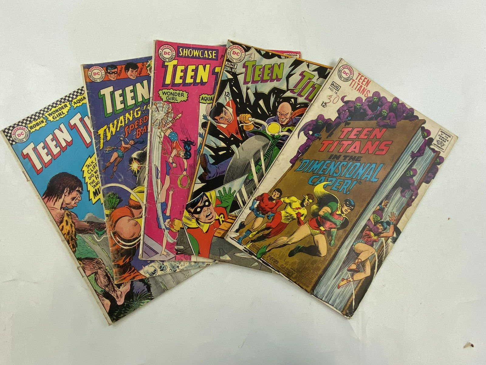 TEEN TITANS LOT OF 5 DC COMIC 1960'S (1 of 4)
