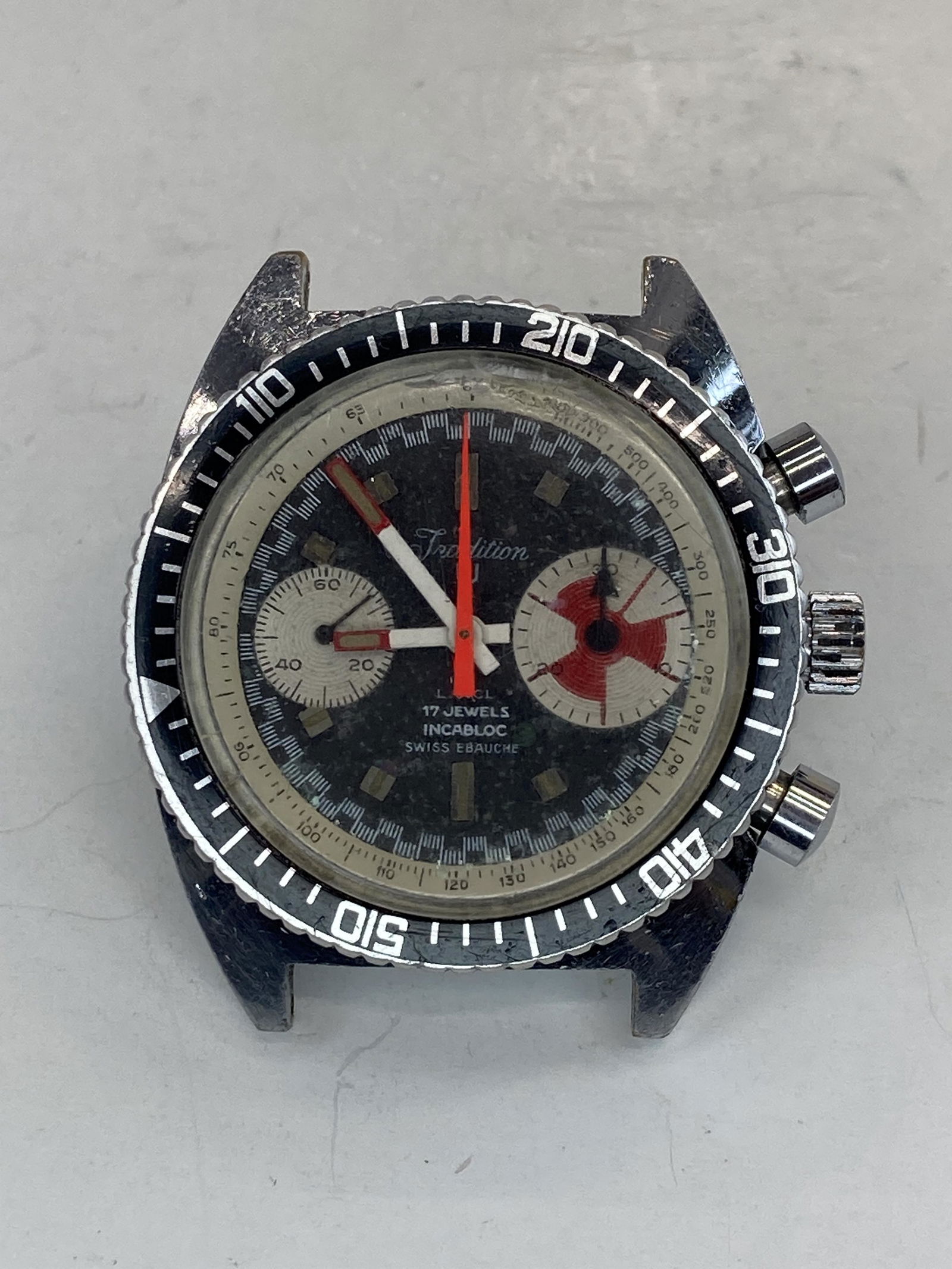 Vintage Tradition Windup Diver Men's Watch Auction