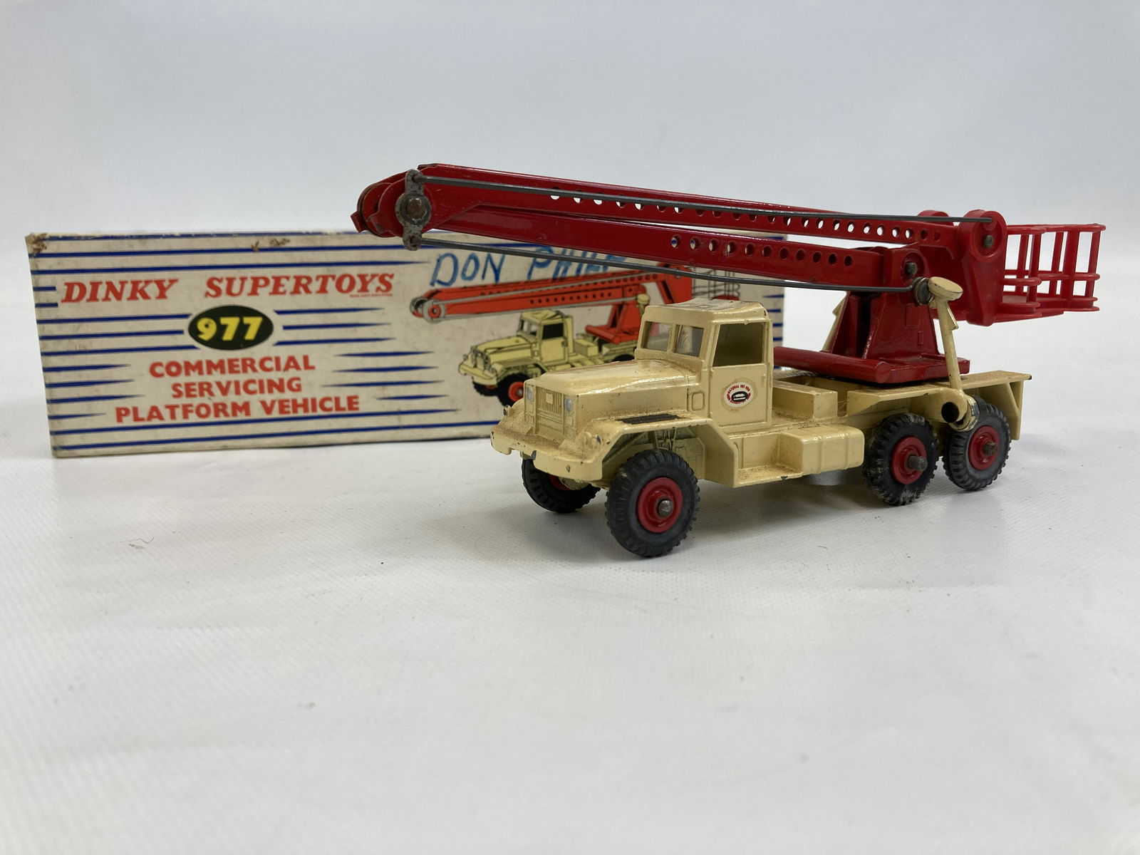 Dinky 977 Commercial Servicing Platform Vehicle