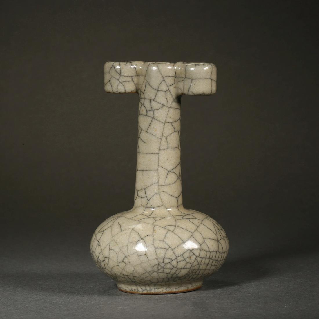 China Song Dynasty Ge kiln Amphora: China Song Dynasty Ge kiln Amphora