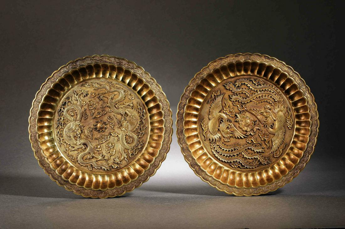 Song Dynasty gilt carved dragon and phoenix plate (1 of 8)