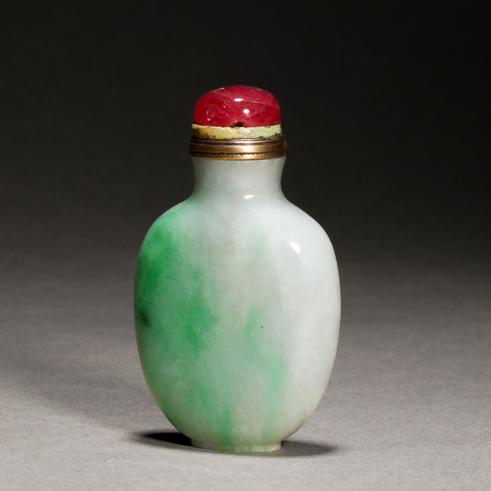Qing Dynasty,Jadeite Snuff Bottle (1 of 9)