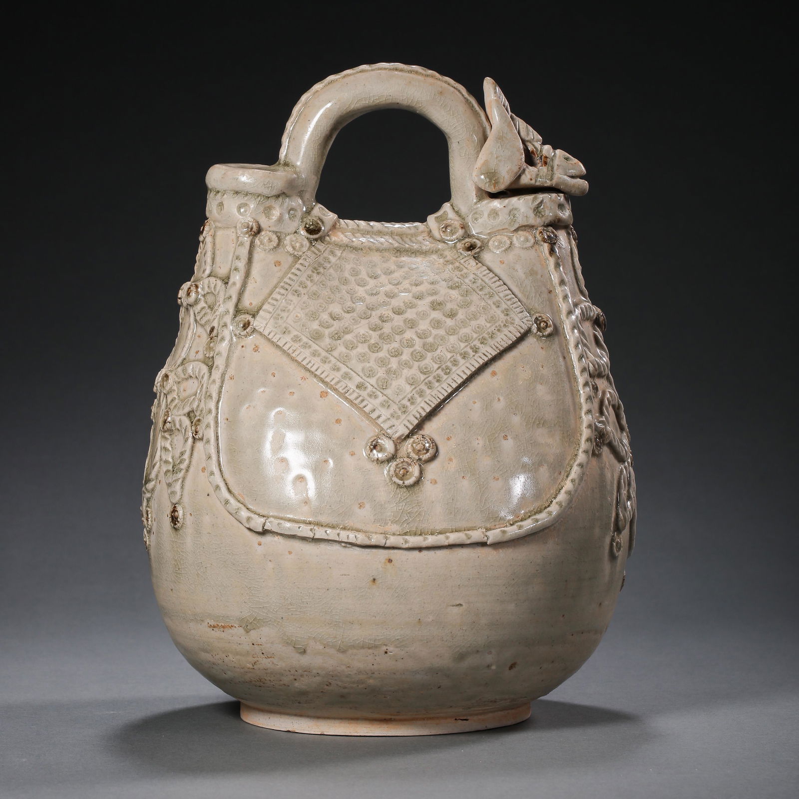 Sui Dynasty,Xiangzhou Kiln Chicken Head Celadon Pot (1 of 9)