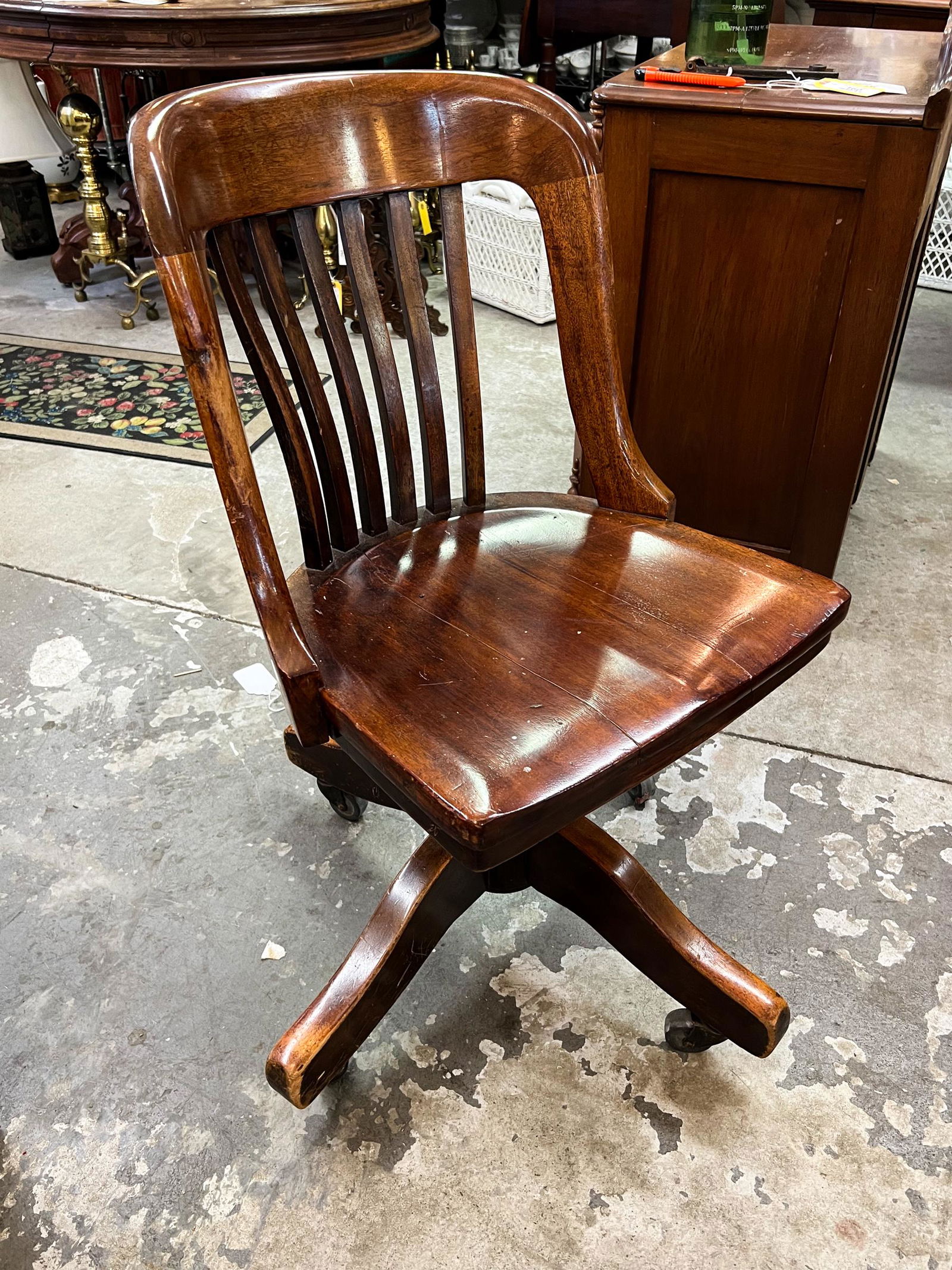Taylor Chair Co. Banker's Rolling Desk Chair (1 of 5)