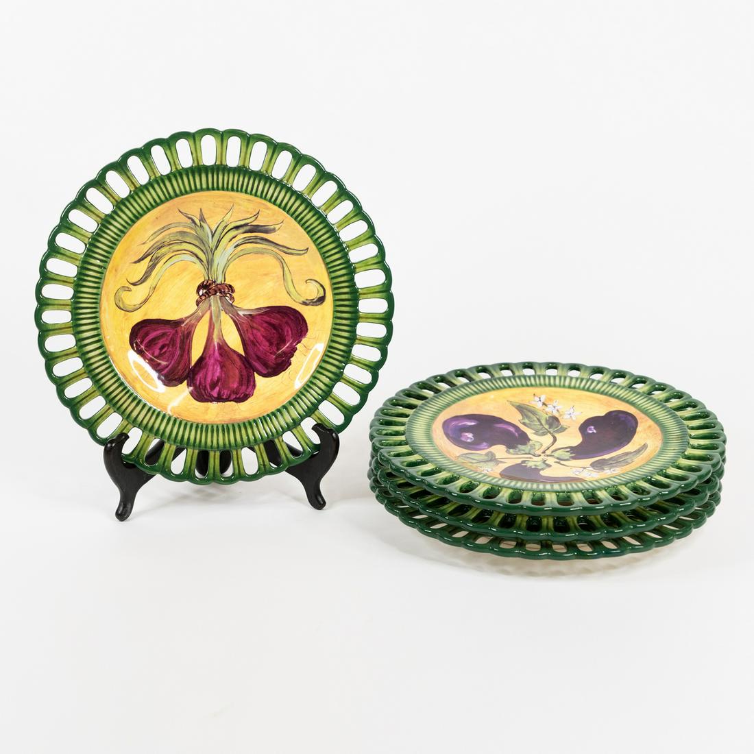 (4) Abigails 'The Gathered Garden' Vegetable Dinner Plates: A set of 4 Abigails vegetable motif ceramic dinner plates from 'The Gathered Garden' collection.
