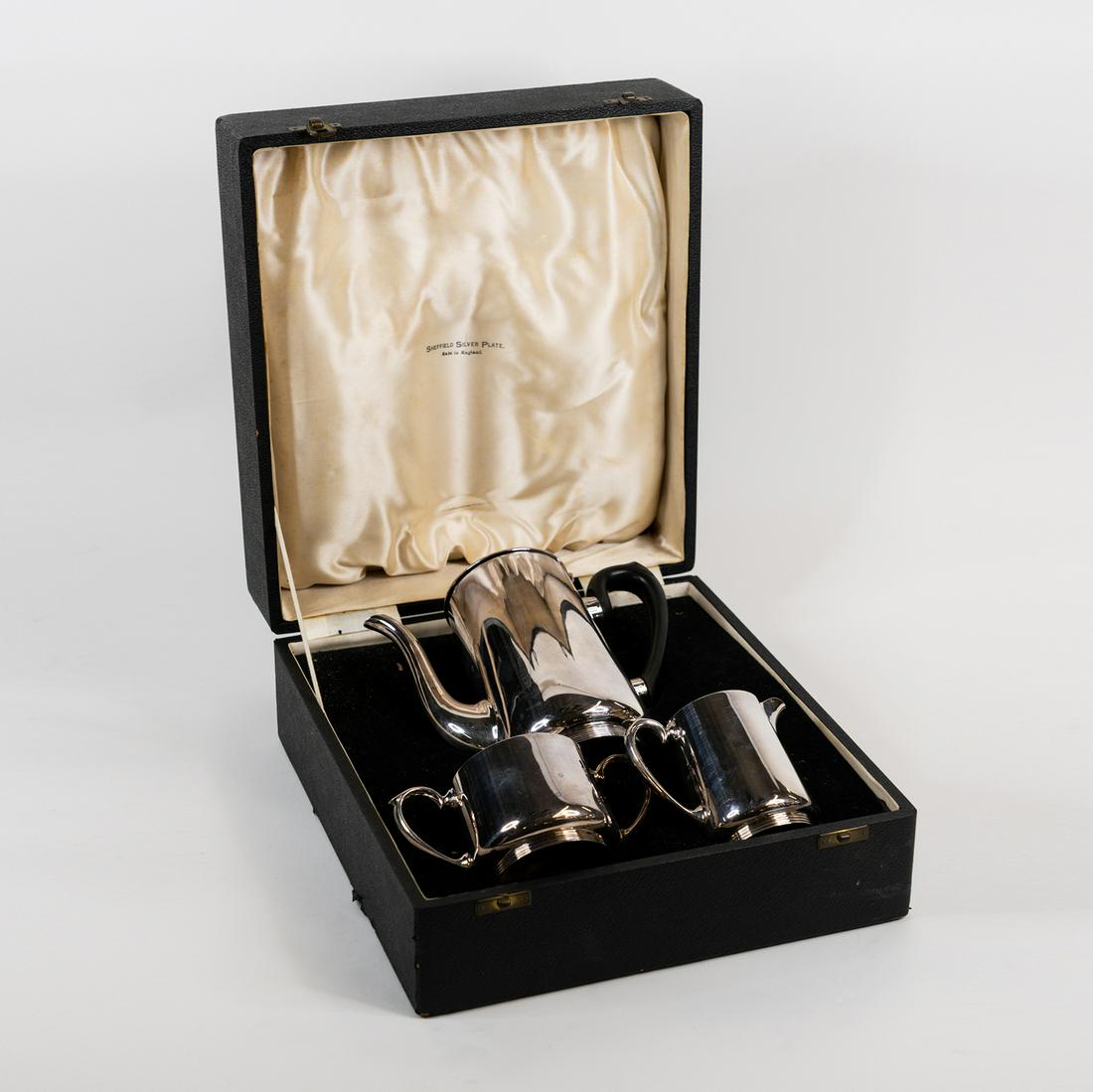 Sheffield 3 Pcs Tea Service Set in Case (1 of 5)