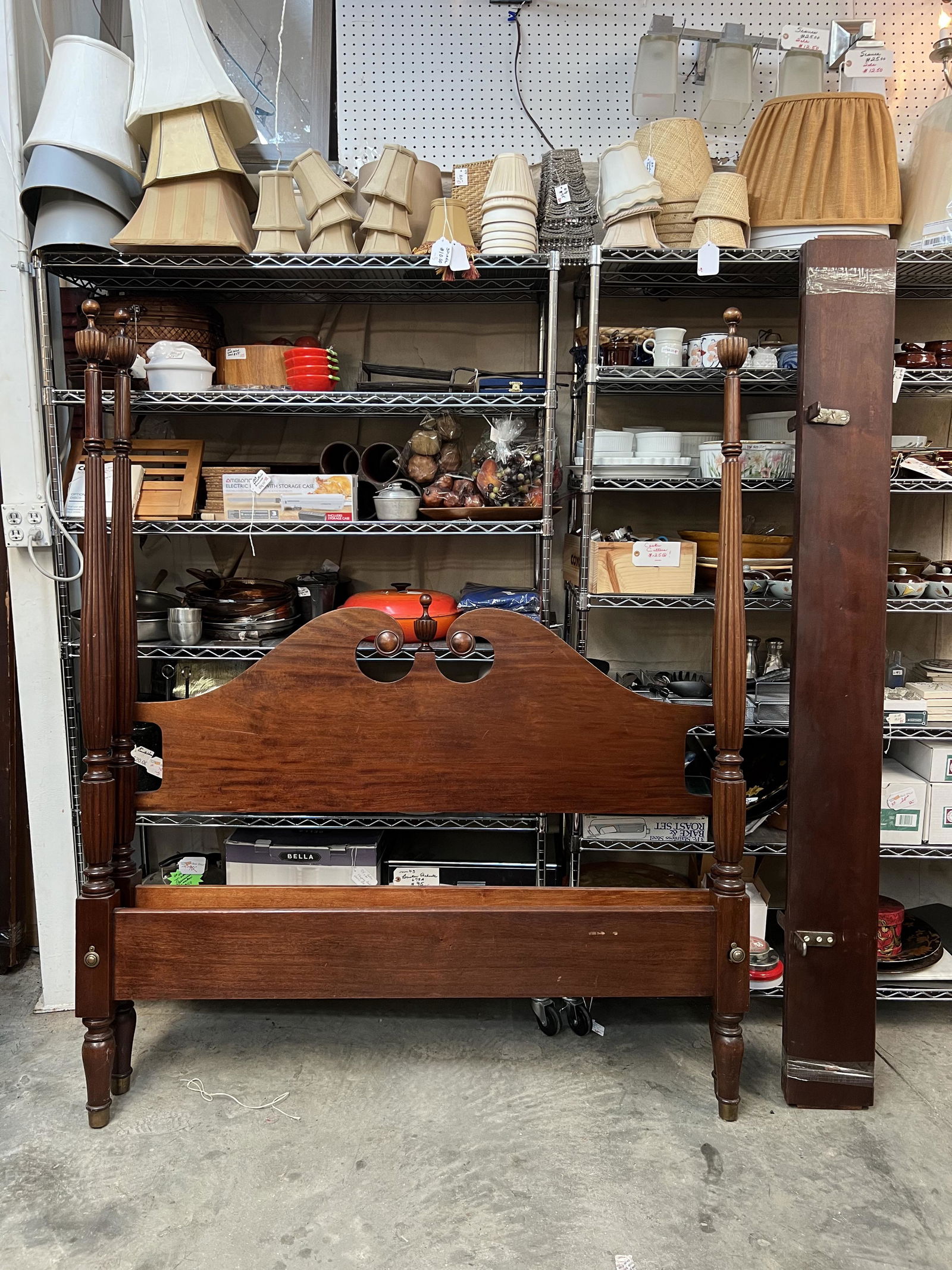 Queen Anne Style Full Poster Bed (1 of 5)