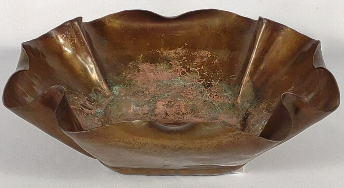 Antique Craftsman Co Copper Bowl / Dish: Arts and crafts period #884 handmade copper dish / bowl. Stamped "Hand Made Craftsman Co 884".