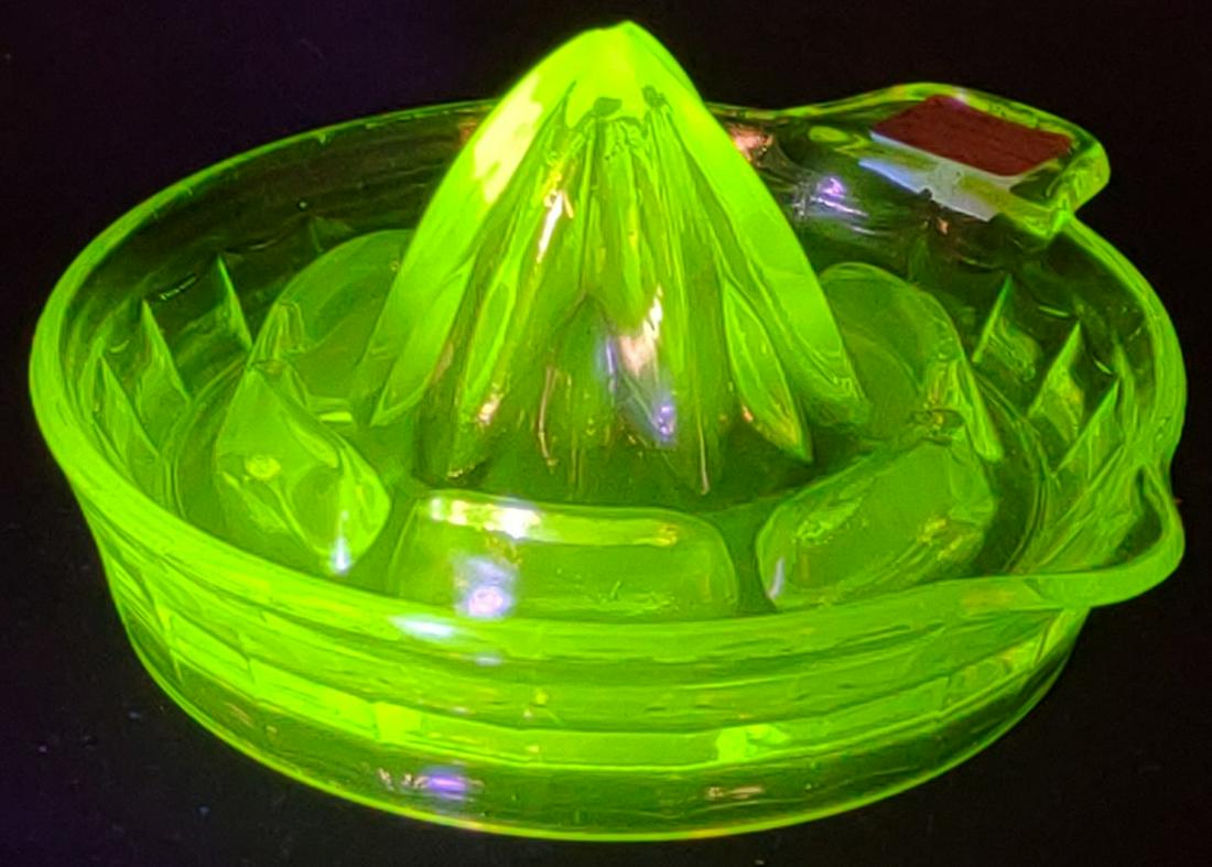 Uranium Depression Glass Juice Reamer (1 of 6)