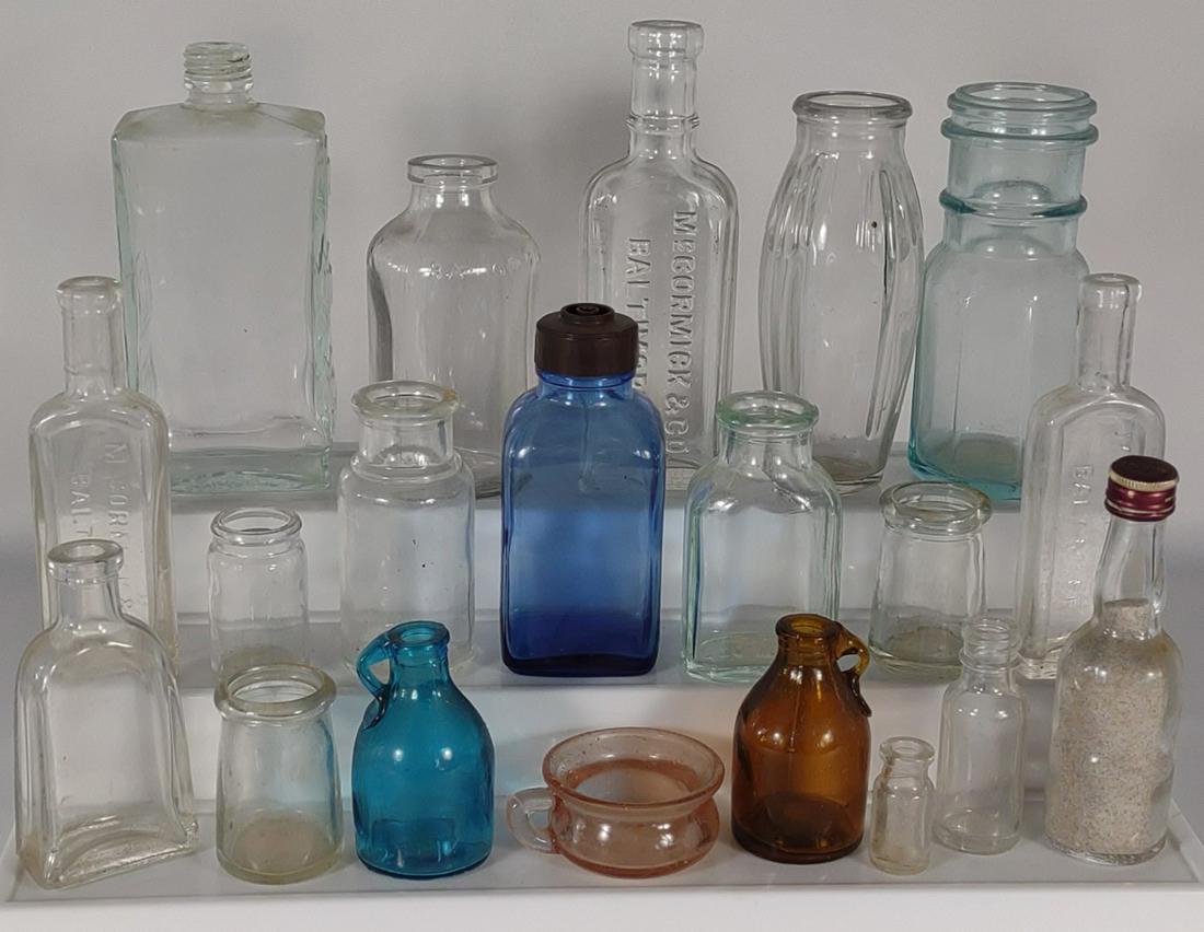 Small Vintage & Antique Collectible Bottles (1 of 13)