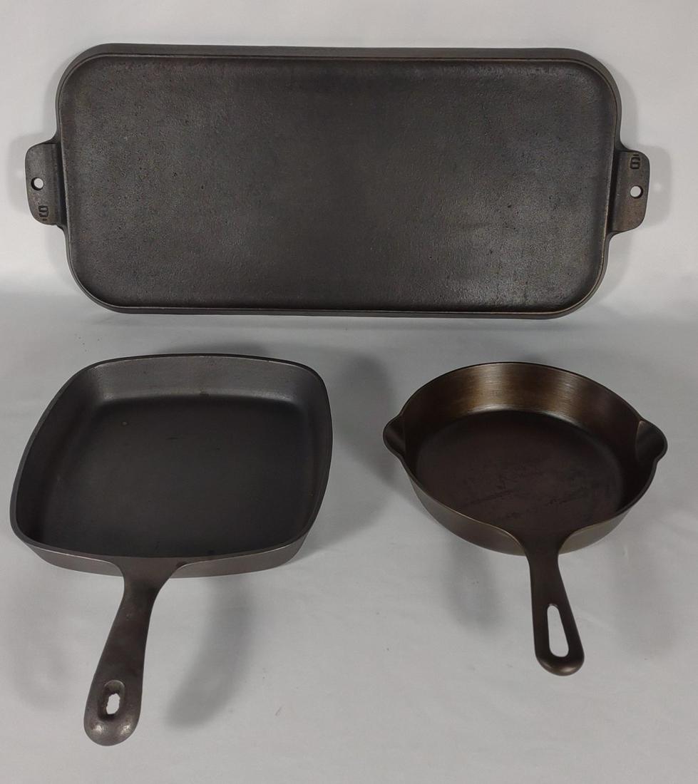 3 Griswold Cast Iron Skillets & Griddle: Includes Griswold no. 5 724, Griswold square skillet marked 55b, and #9 griswold cast iron griddle with handles. Clean and in good condition.