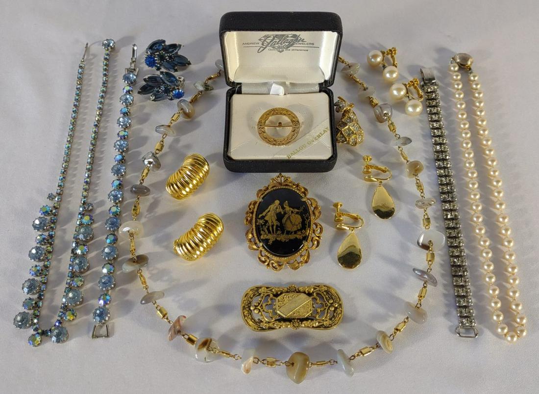 Vintage Designer Brand Costume Jewelry (1 of 20)