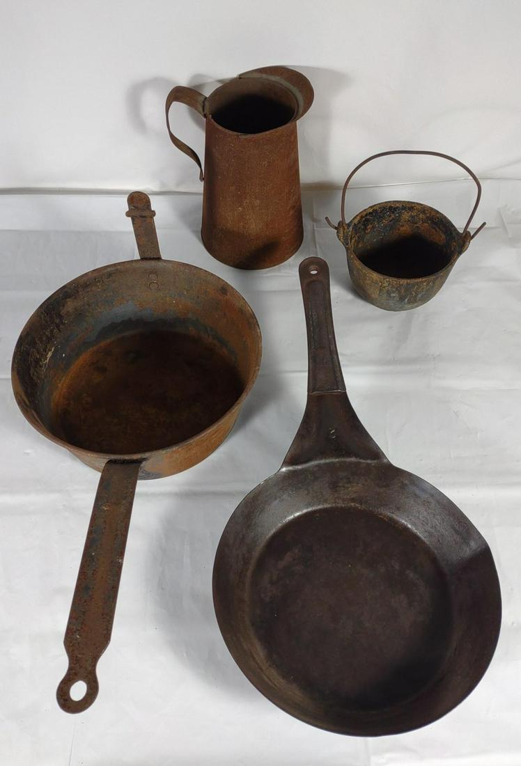 4 Antique Cooking Pans, Kettle & Pitcher (1 of 18)