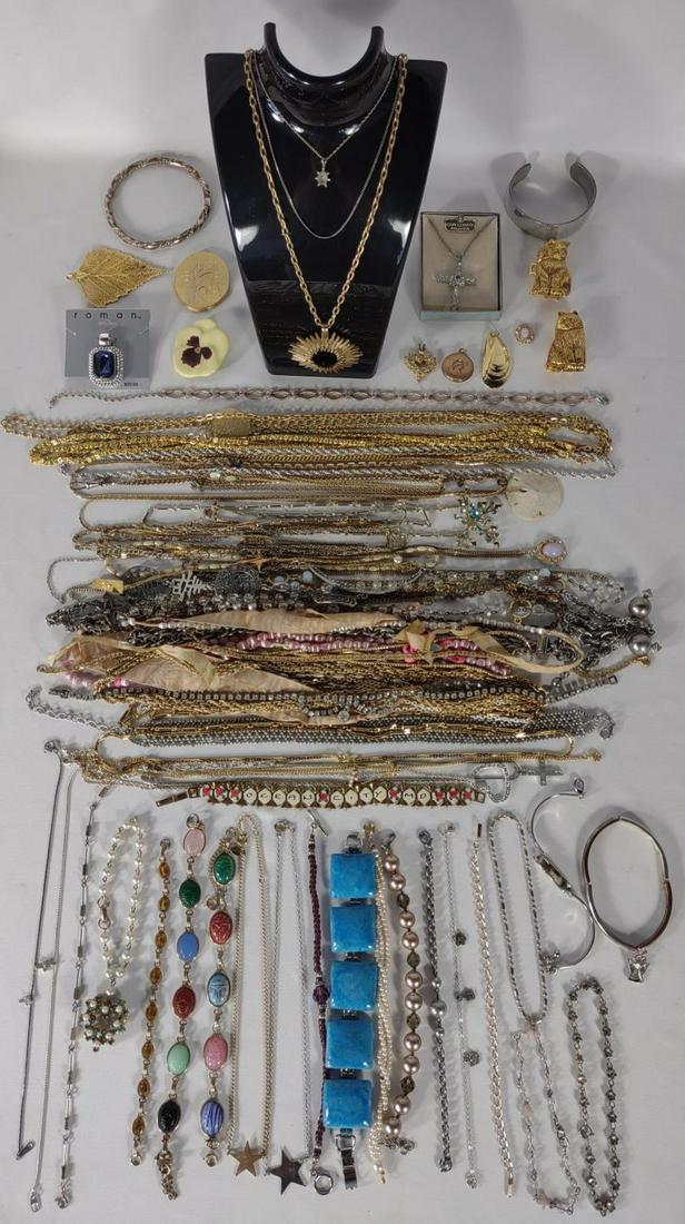 Vintage Costume Necklaces & Jewelry - B (1 of 17)