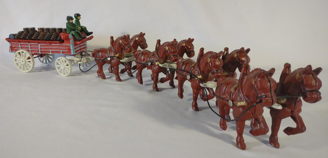 Vintage Cast Iron Budweiser Horse Drawn Wagon (1 of 8)