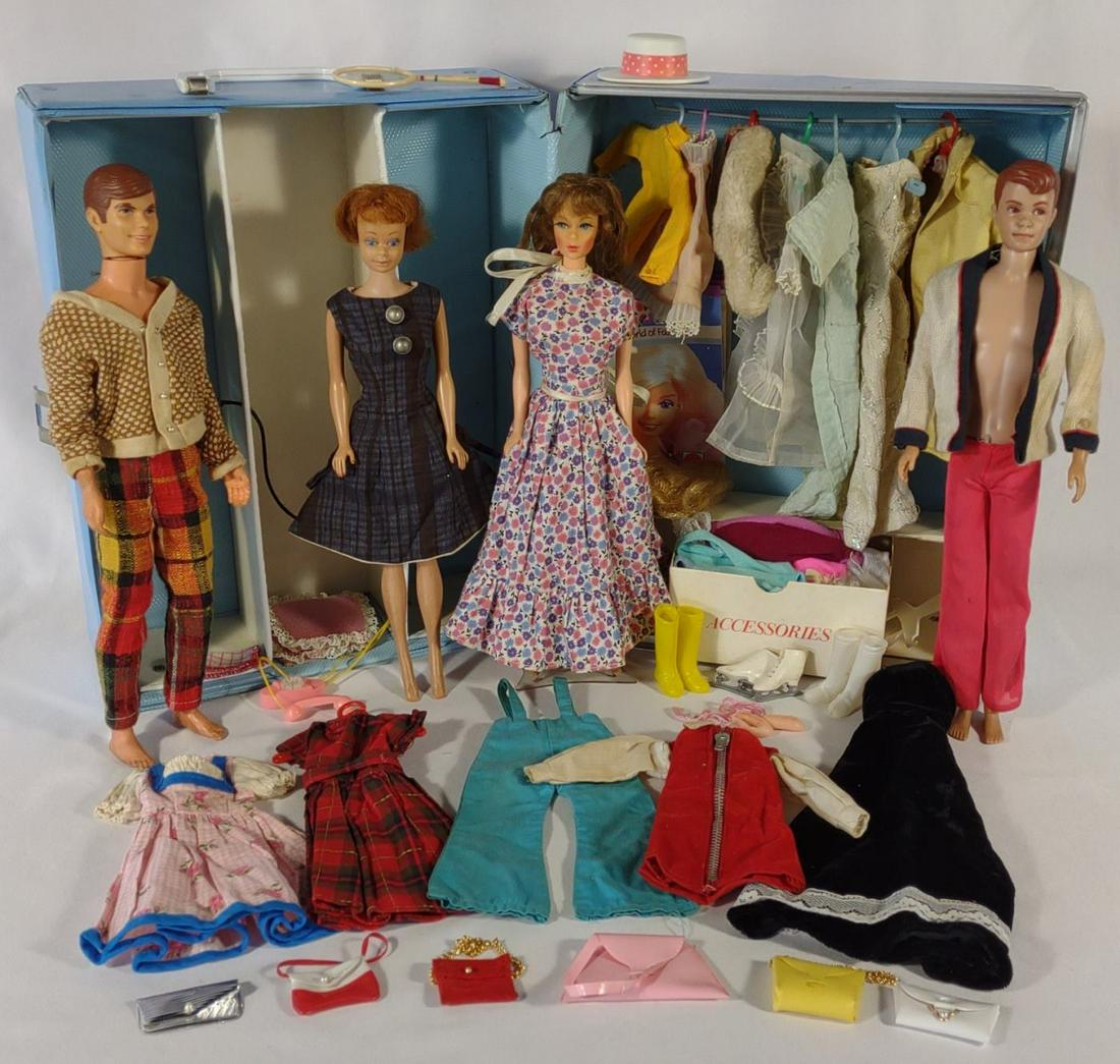 4 Vintage Barbie Dolls w/ Case & Outfits (1 of 20)