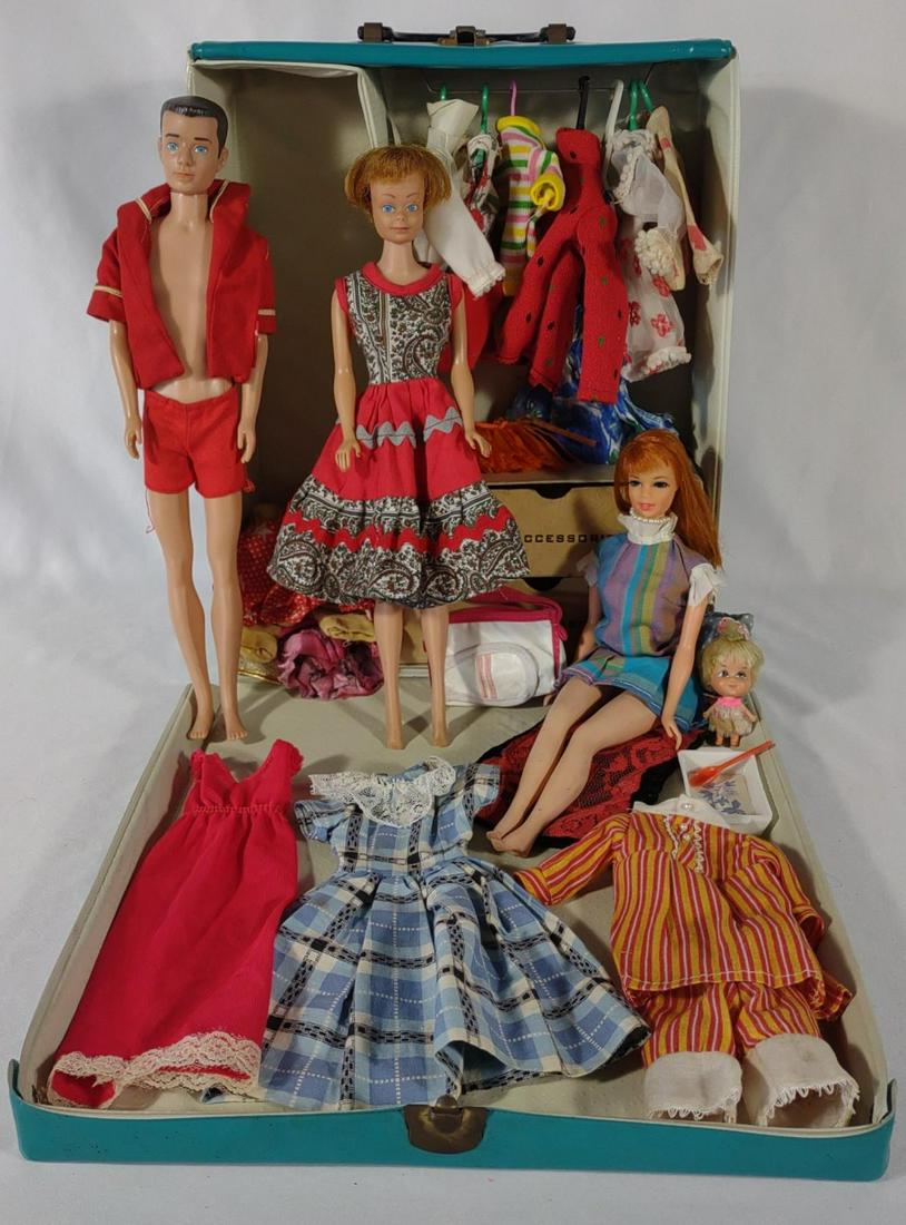3 Vintage Barbies w/ Ken Case & Clothing (1 of 20)