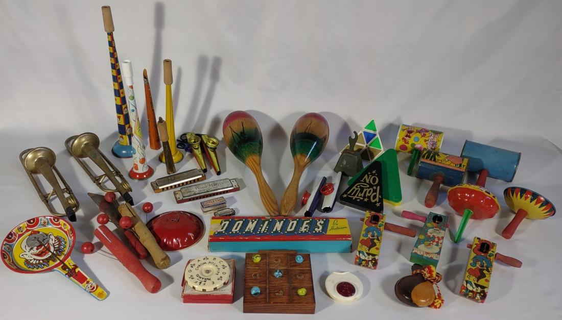 Vintage Tin Litho Noise Makers & Games (1 of 20)
