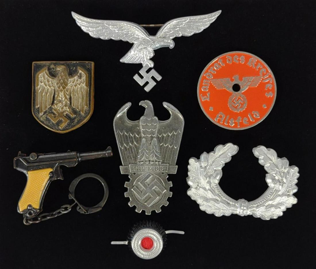 WWII German Metal Insignia Badges (1 of 15)