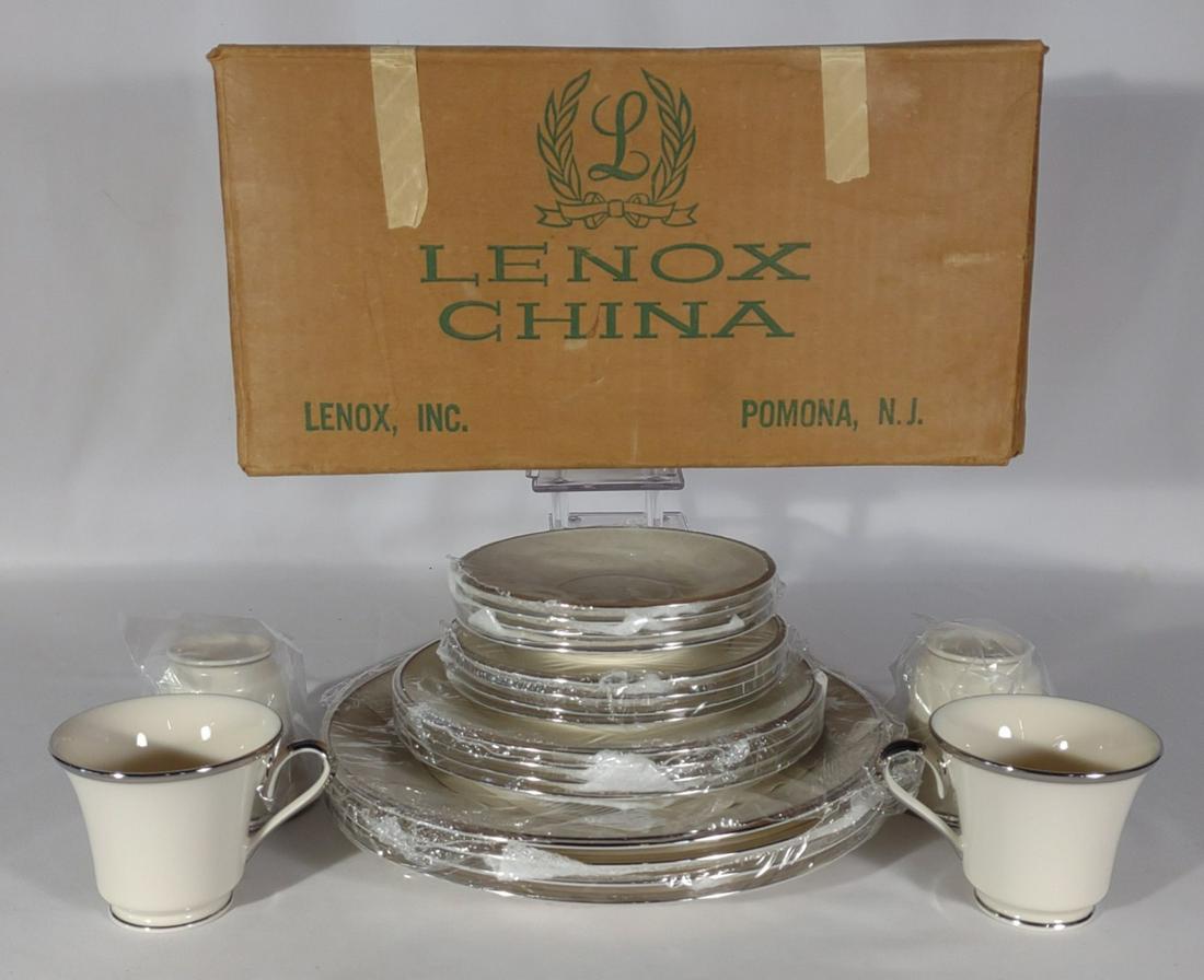 (20 pc) Lenox Solitaire Porcelain China Set (1 of 13)