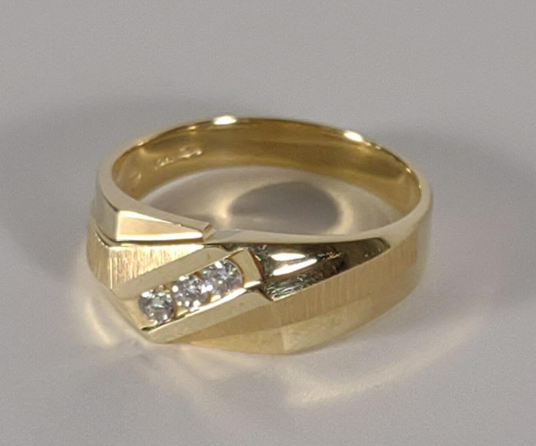 Mens Diamond 14K Gold Wedding Ring (1 of 10)