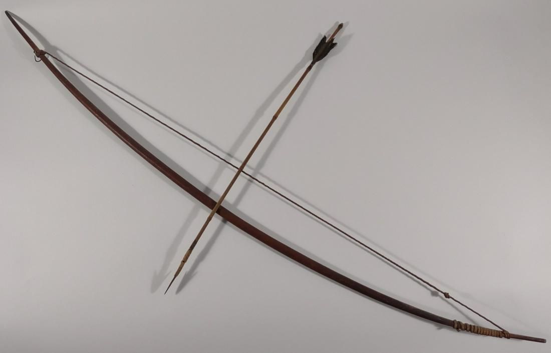 Antique American Plains Bow Arrow