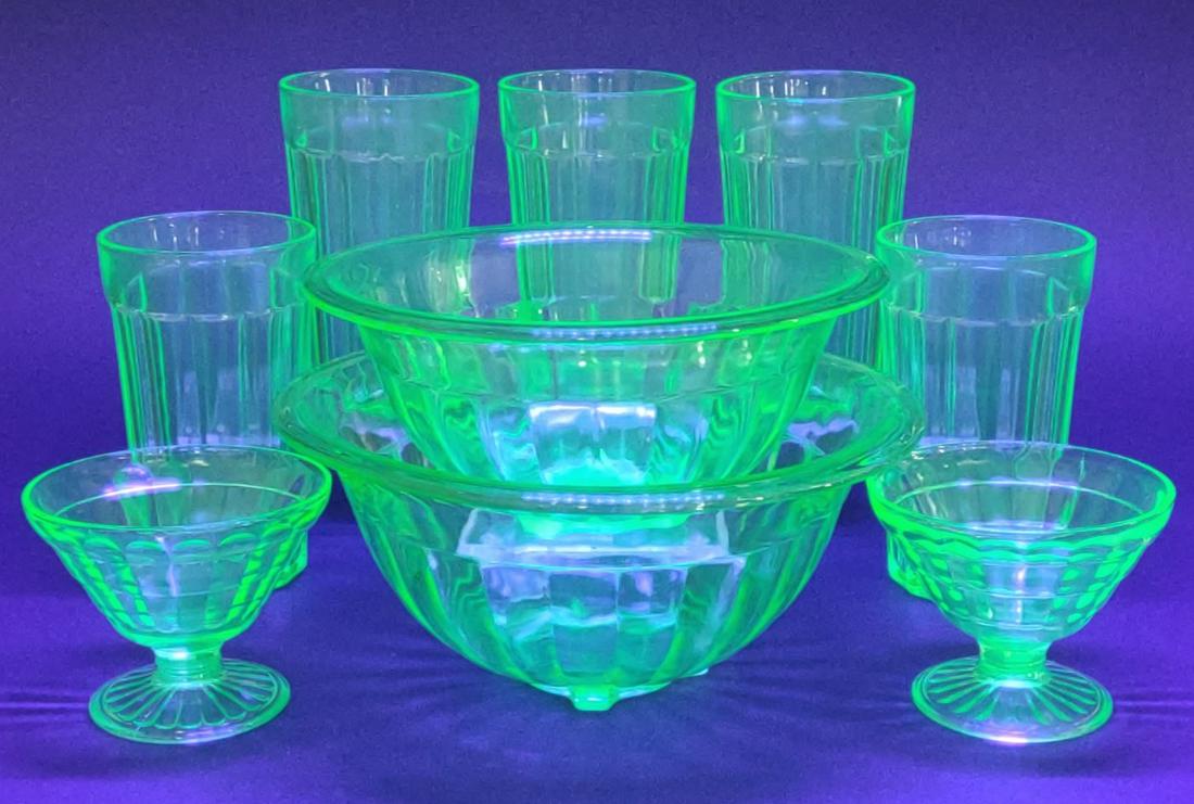 9 pc Vintage Uranium Drinking Glasses & Bowls (1 of 12)