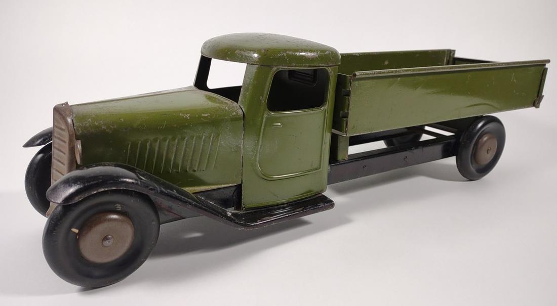 Structo Pressed Steel Green Army Truck (1 of 10)