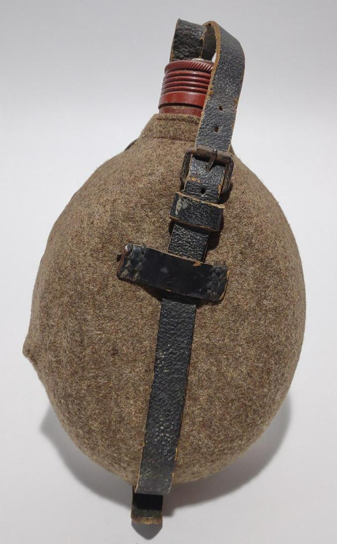 WWII German Wool Canteen (1 of 7)