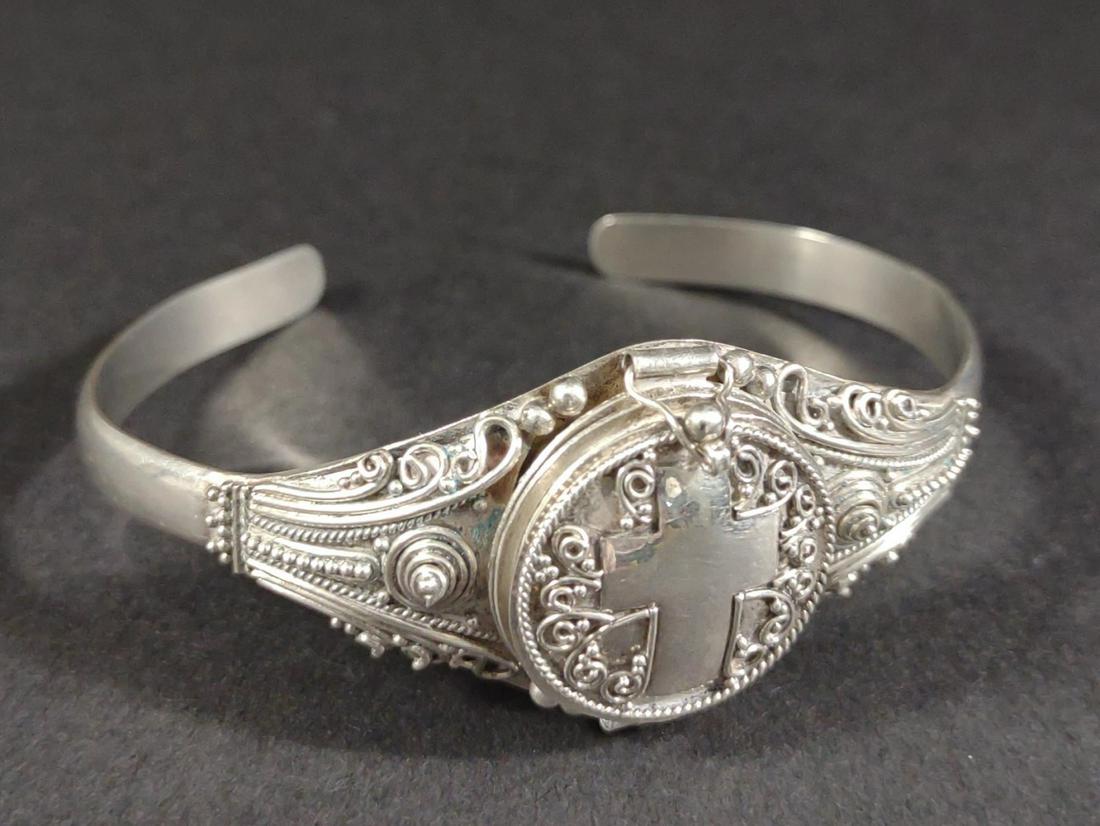 Vintage Sterling Silver Filigree Cuff Bracelet (1 of 6)