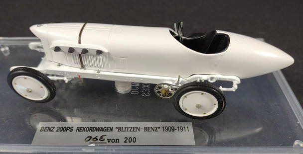 EMC 1/43 Benz 200PS Rekordwagen Blitzen Benz Car: Created by EMC models, Vladimir Pivtorak. #65 of 200 made. 1/43 scale model car of 1909-1911 Benz 200PS Rekordwagen "Blitzen Benz". EMC models are of very limited quantity and are a rare find.